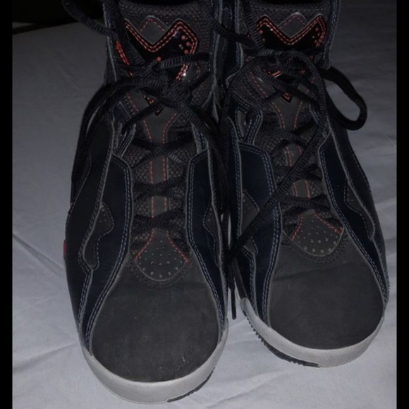 jordan’s 6’s - Picture 2 of 3